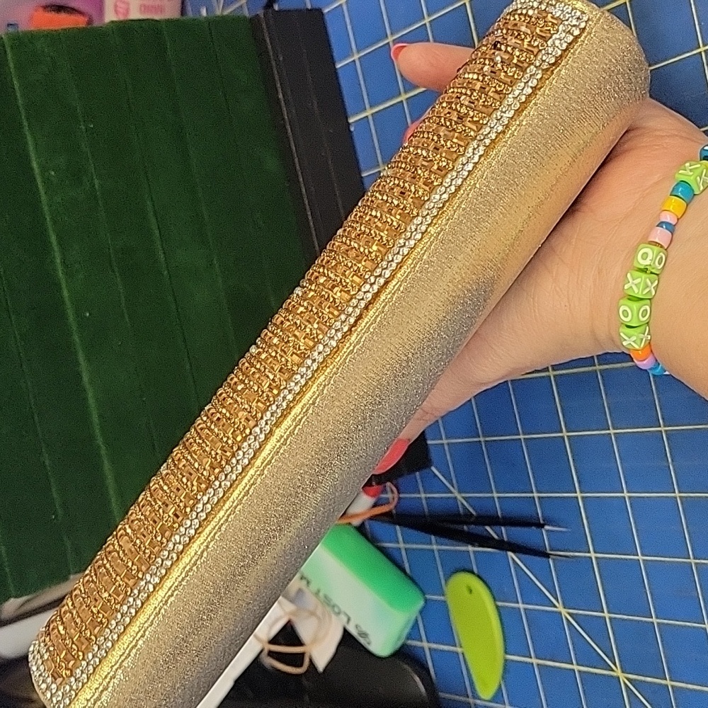 Elegant Gold and Silver Evening Bag New - Picture 4 of 4